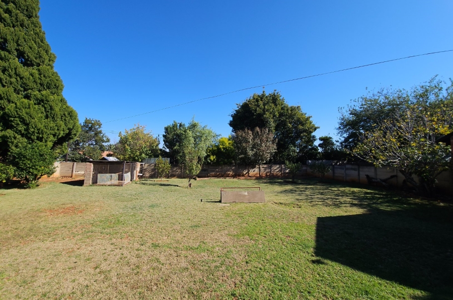  Bedroom Property for Sale in Langenhovenpark Free State